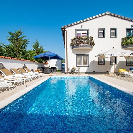 Apartments With Pool In Pula,Croatia Esterno foto