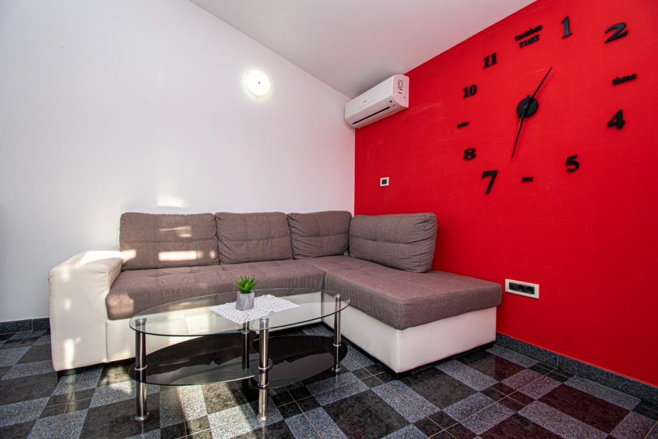 Apartments With Pool In Pula,Croatia Esterno foto