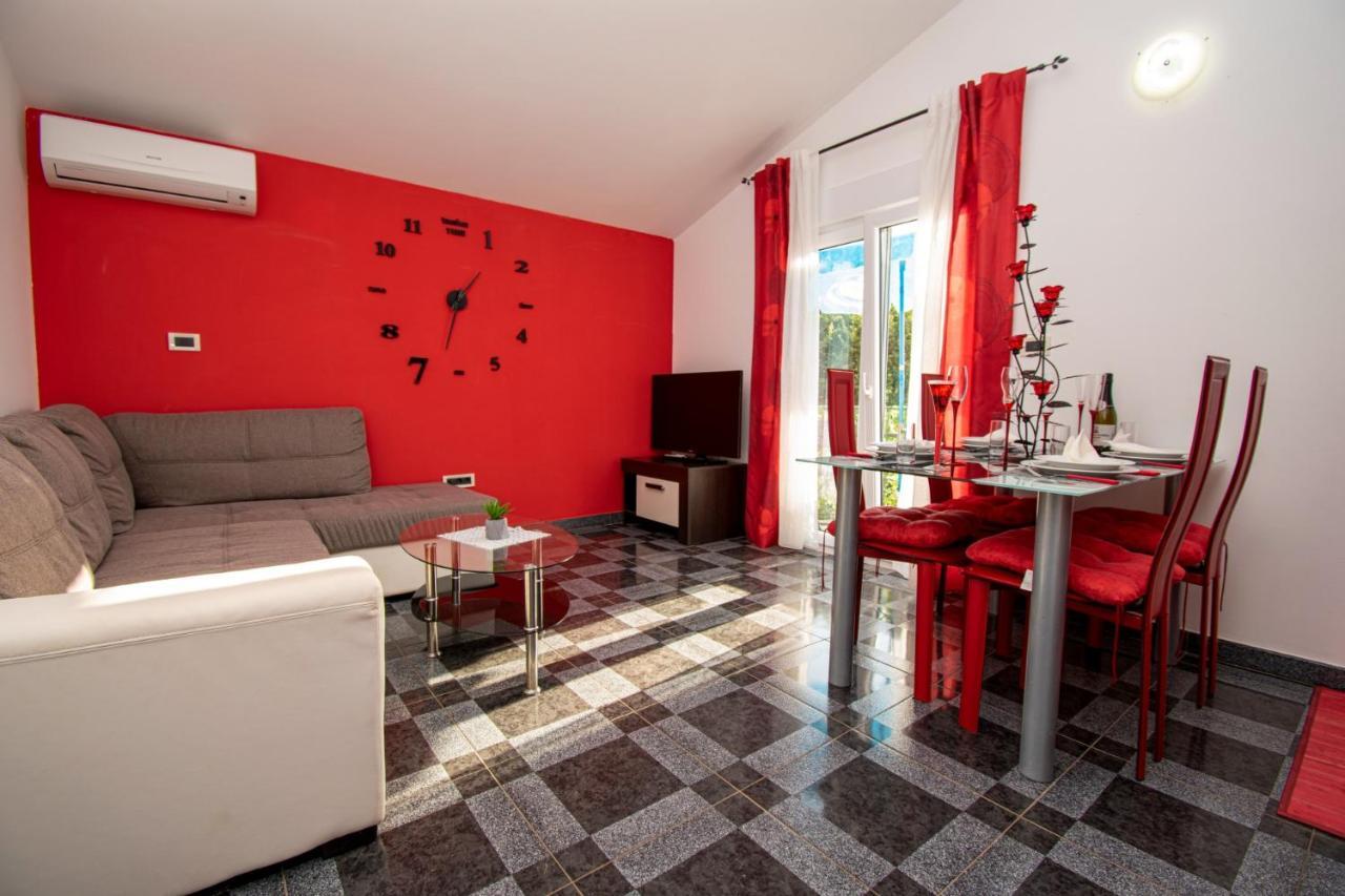 Apartments With Pool In Pula,Croatia Esterno foto