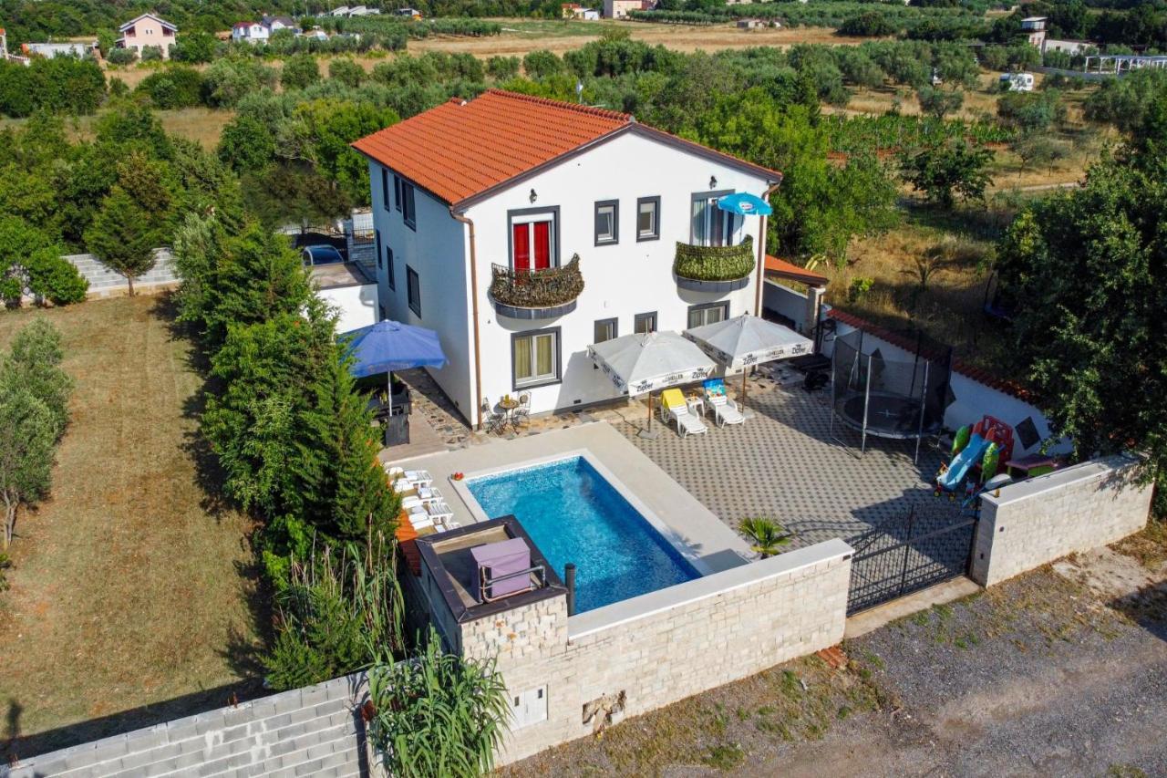 Apartments With Pool In Pula,Croatia Esterno foto