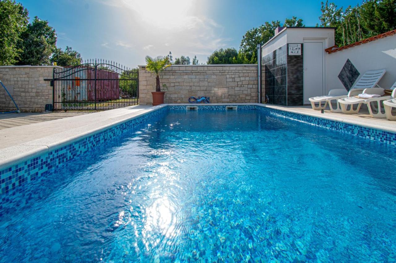 Apartments With Pool In Pula,Croatia Esterno foto