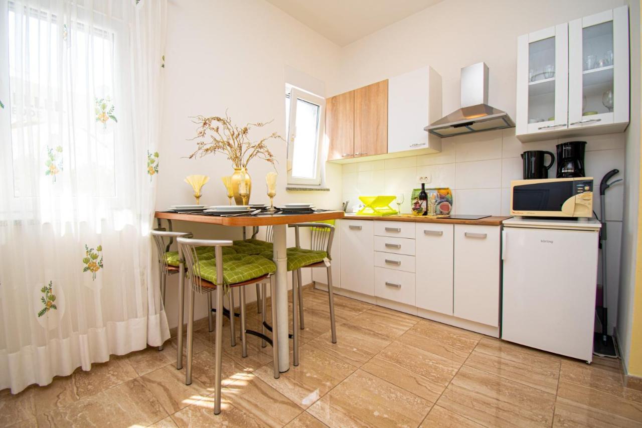 Apartments With Pool In Pula,Croatia Esterno foto