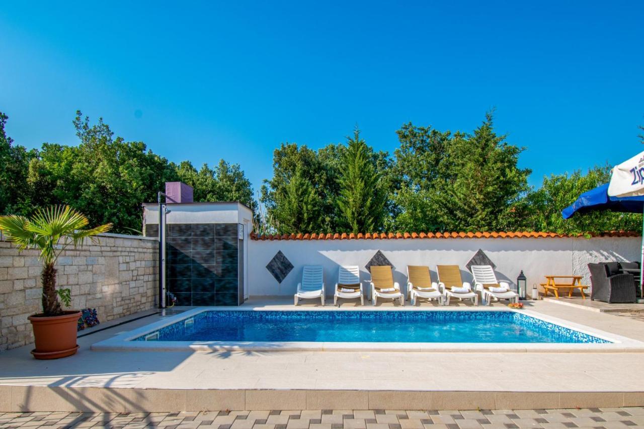 Apartments With Pool In Pula,Croatia Esterno foto