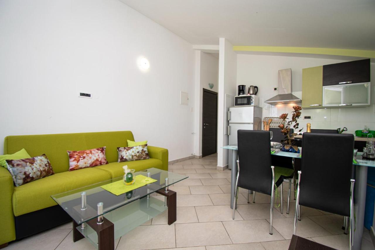 Apartments With Pool In Pula,Croatia Esterno foto