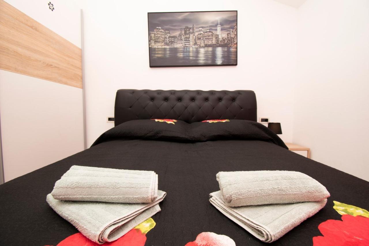 Apartments With Pool In Pula,Croatia Esterno foto